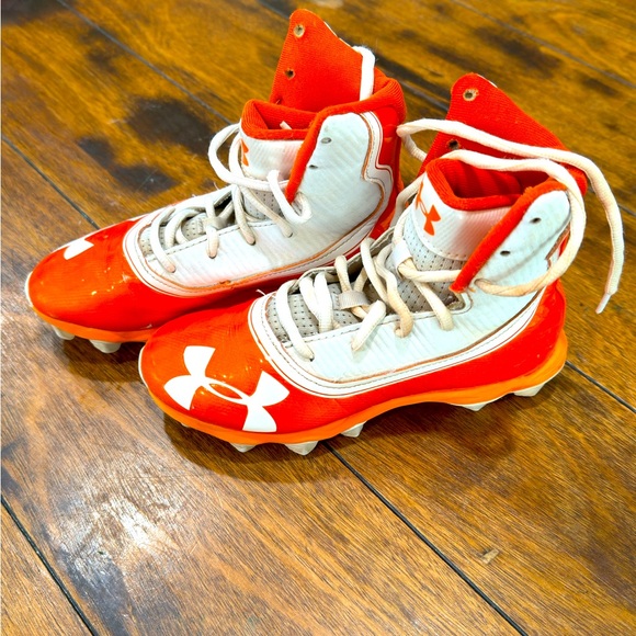 Under Armour Size 2 football cleats - Picture 1 of 7